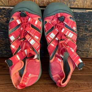 Red Keen Hiking Sandal Shoes waterproof travel